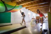 bowling-19205267DF2F-A2A3-8B98-004A-9B109BB9F52E.jpg
