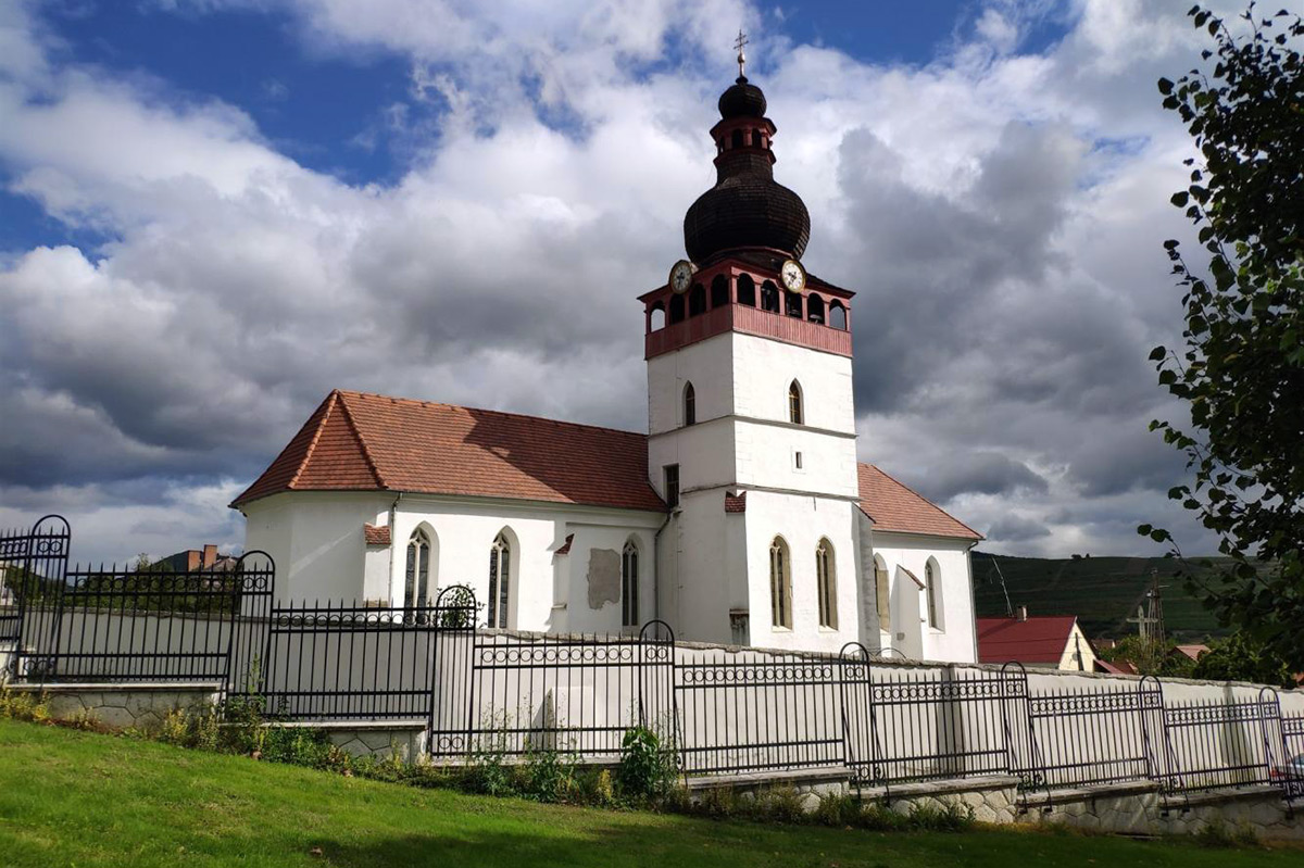 kozepkori katolikus templom tolcsva